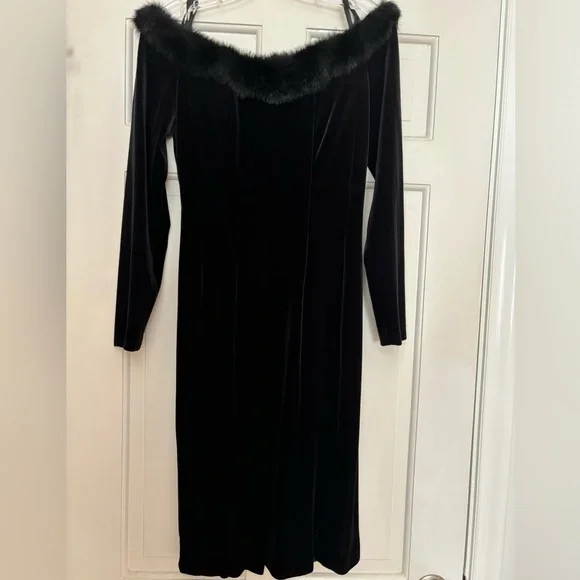 green emerald velvet dress Alex Evenings AE81351465 Long Off Shoulder Formal Dress